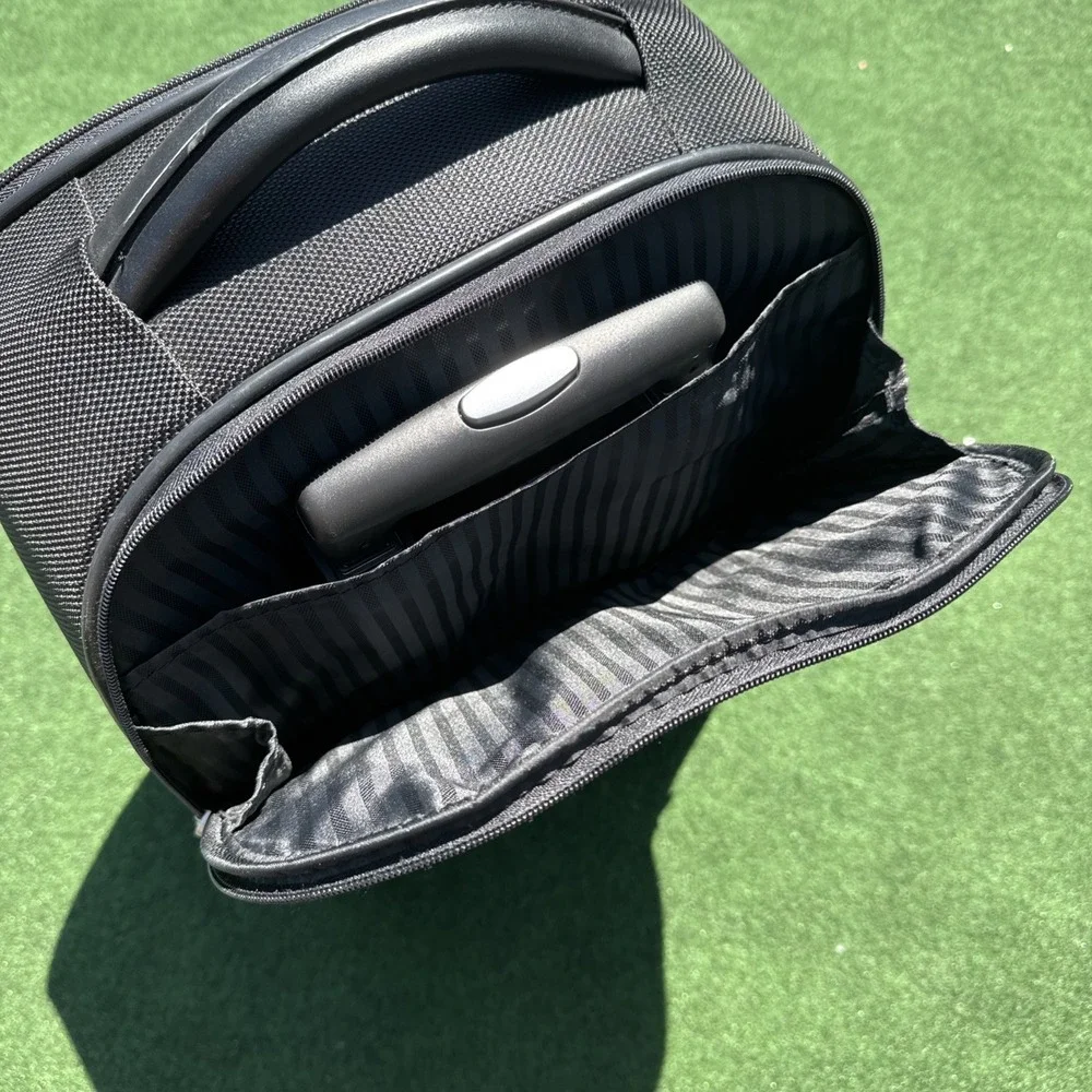 MINT Samsonite Luxury Carry-On Spinner Travel Wear Luggage Suitcase Tumi Like